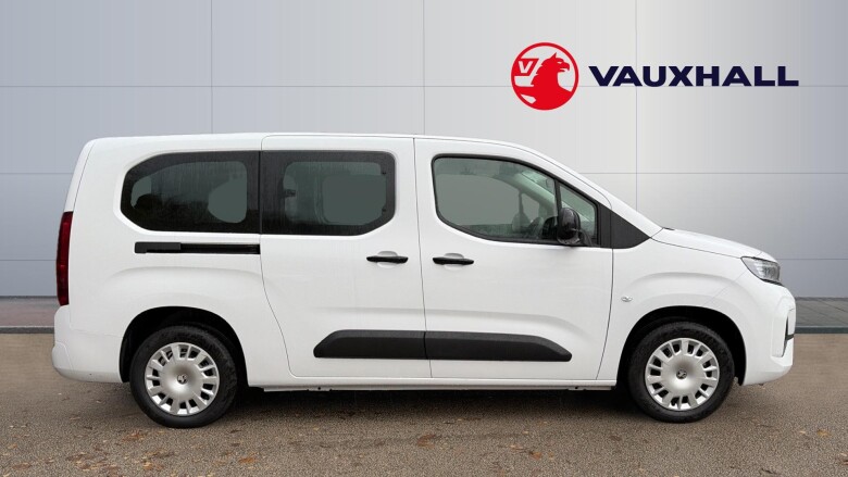 Vauxhall Combo Life 100kW Design XL 52kWh 5dr Auto [7 Seat] Electric Estate